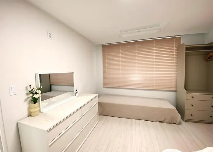 Luxury For Family, Terrace, 3room,2bath,metro 1min Villa