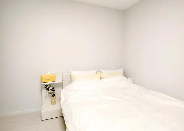 Luxury For Family, Terrace, 3room,2bath,metro 1min