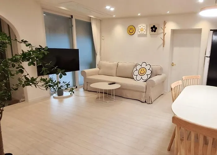 Luxury For Family, Terrace, 3room,2bath,metro 1min *