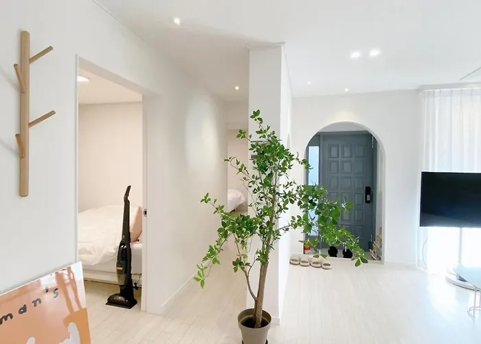 Luxury For Family, Terrace, 3room,2bath,metro 1min Villa *