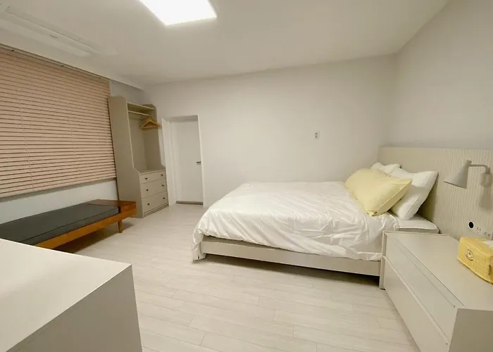 Villa Luxury For Family, Terrace, 3room,2bath,metro 1min